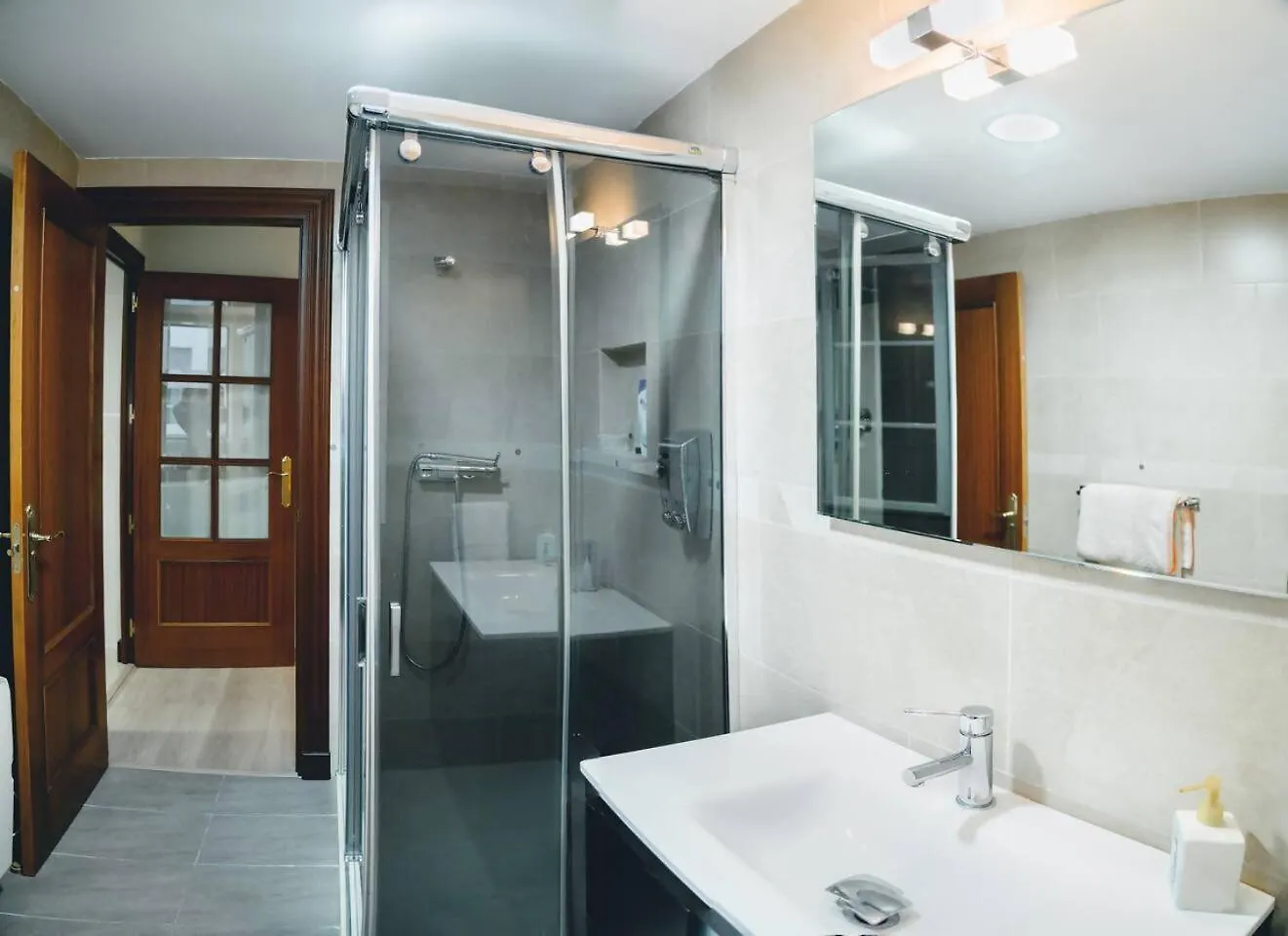 Apartamento Home4U Arandas Centro Granada
